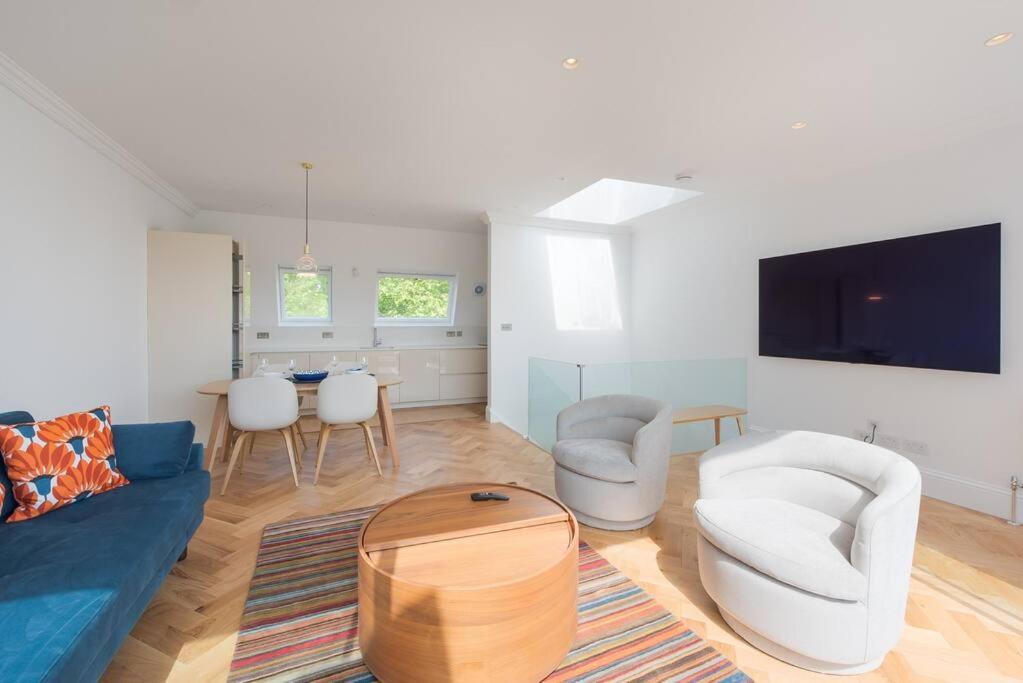 Stunning Two Bed Apartment Rh8 Londres Exterior foto
